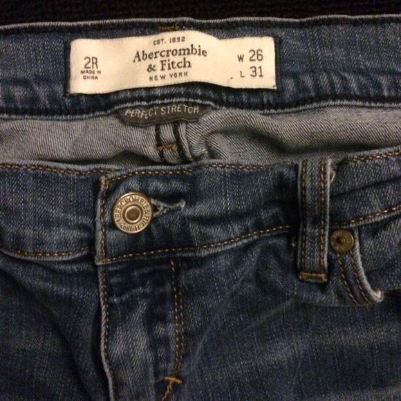 Ripped jeans - Picture 2 of 3