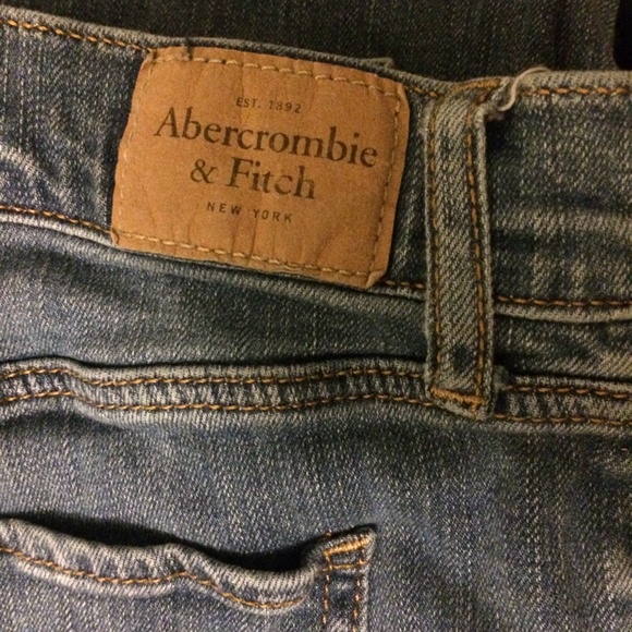 Ripped jeans - Picture 3 of 3