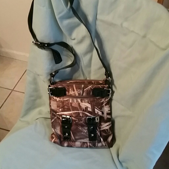 Camo pattern crossbody