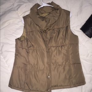 Forever 21 beige bubble vest