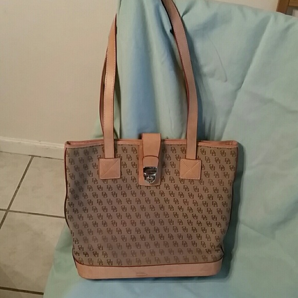 Dooney & Bourke tan leather tote