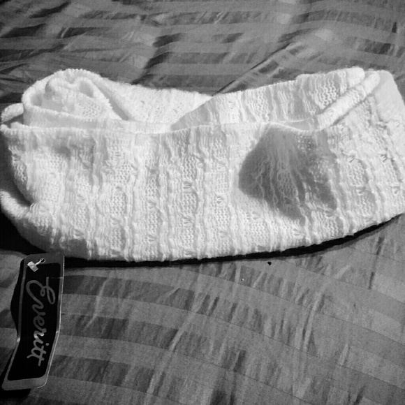 White Scarf trade