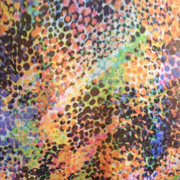 Neon spotted blouse - Picture 4 of 4