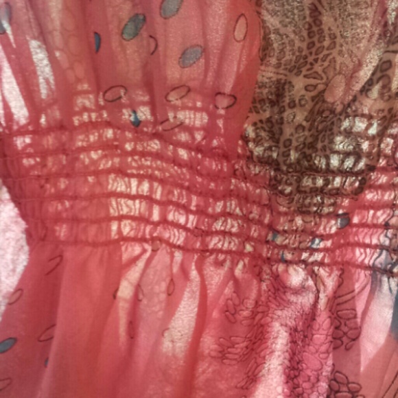 *SOLD in BUNDLE* Pink blouse with print - Picture 2 of 4