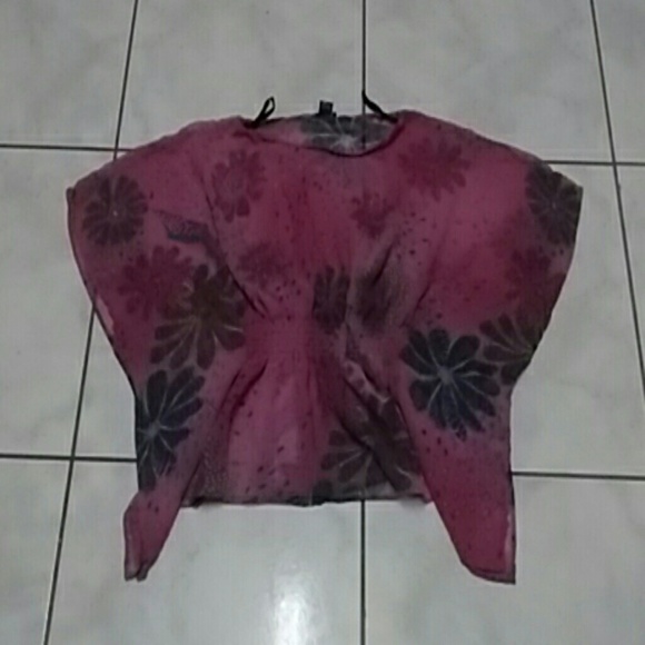 *SOLD in BUNDLE* Pink blouse with print - Picture 3 of 4