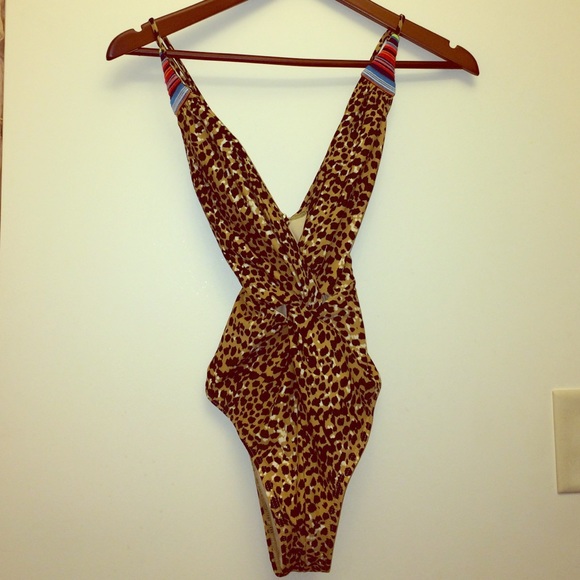 Full piece bathing suit