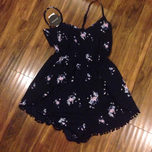 Romper - Picture 2 of 2