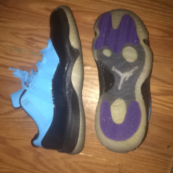 Jordan 11 custom - Picture 2 of 4