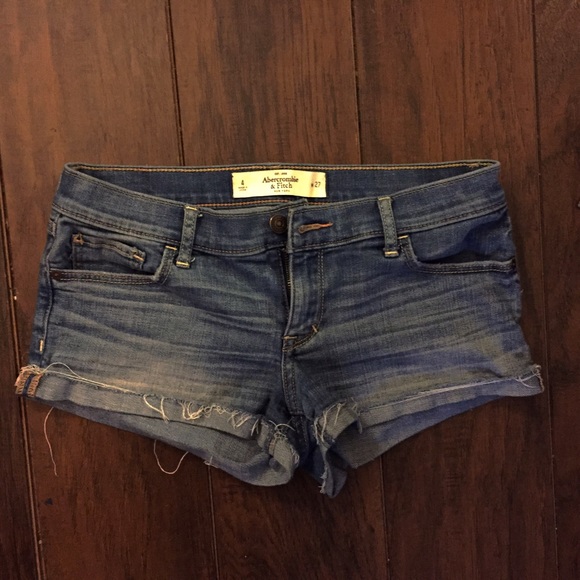 Abercrombie and Fitch light wash short shorts