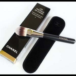 CHANEL Les Pinceaux de Chanel Foundation Brush #6