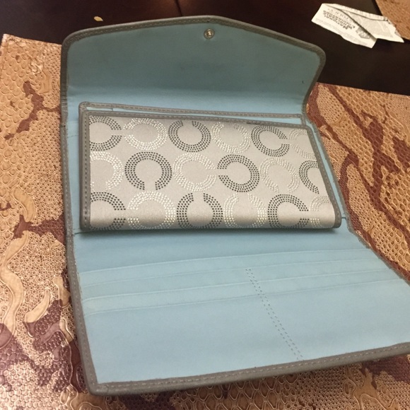 Authentic Grey COACH wallet 💯 - Picture 2 of 4