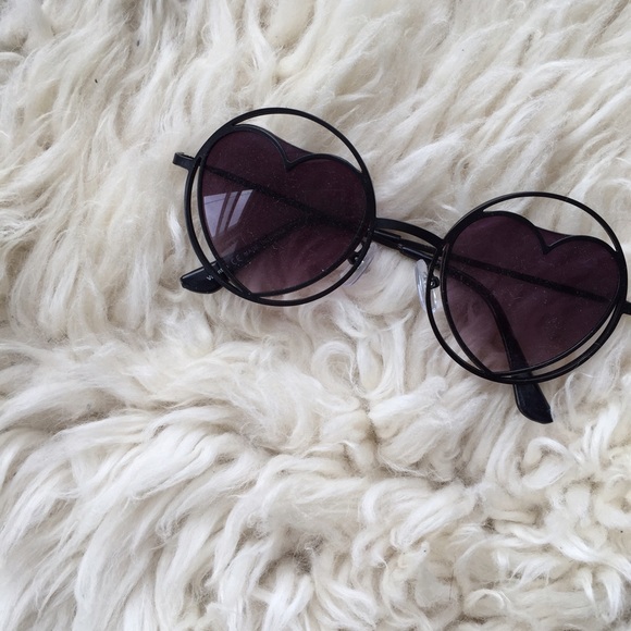 Heart circle 60s 70s sunglasses!