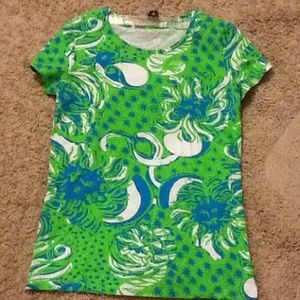 Lilly pulitzer t-shirt!