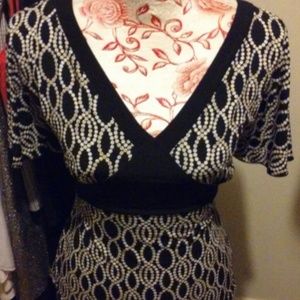 Cute black n white top