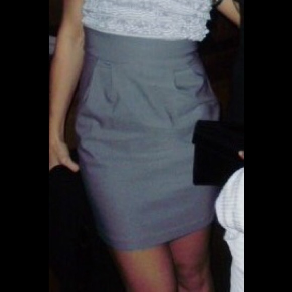 Gray and white dress with ruffle top - Picture 3 of 4