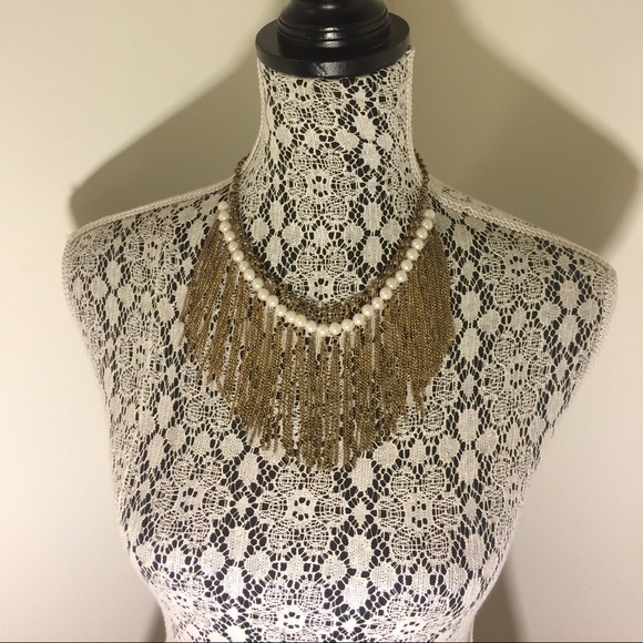 Hold dangling pear necklace