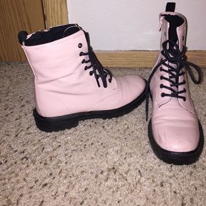 Princess Vera Wang light pink Boots