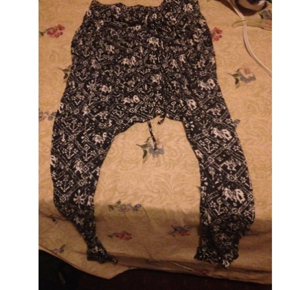 Forever 21 dark navy blue and white harem pants