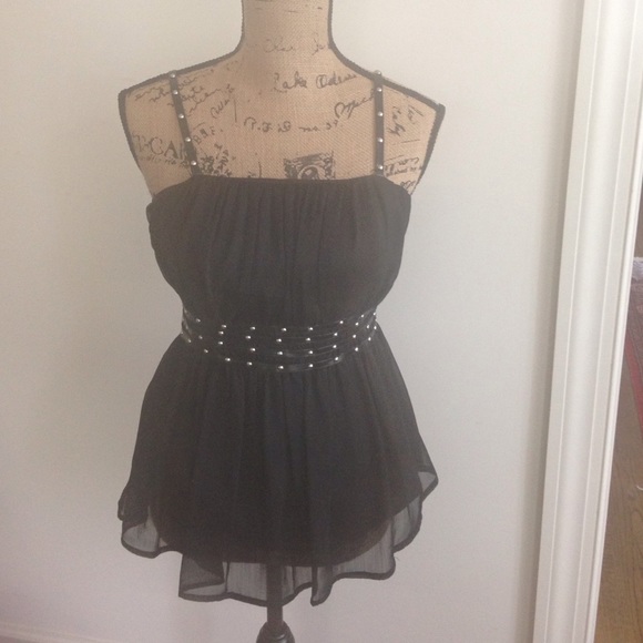 Super Flattering and sexy top by APART