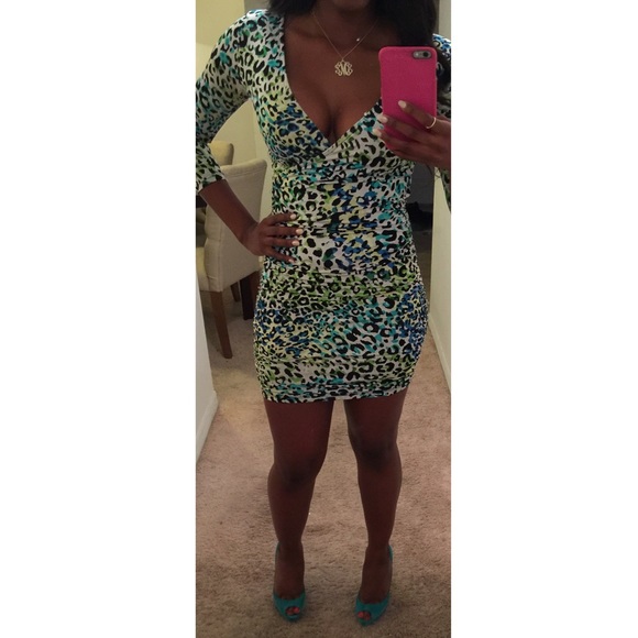 Sexy wrap style v-neck leopard print dress