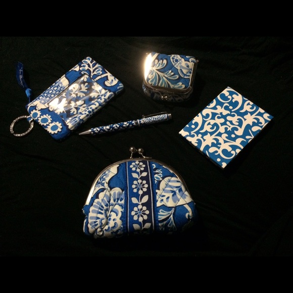 Vera Bradley crossover bag set! - Picture 2 of 4