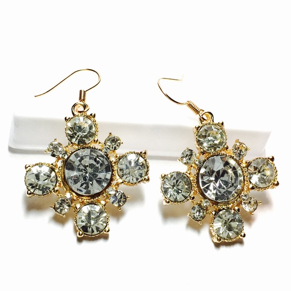 Jewelry - Crystal earrings 🌞