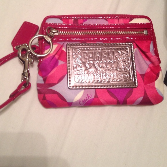Coach Poppy Wristlet