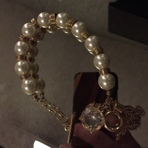Pearl and gold bracelet