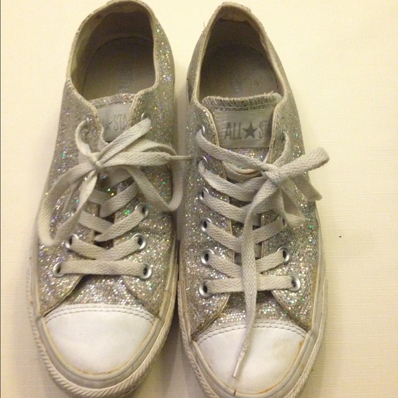 Converse - Picture 2 of 4