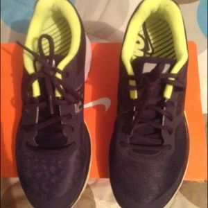 Women's Nike Pegasus sneakers