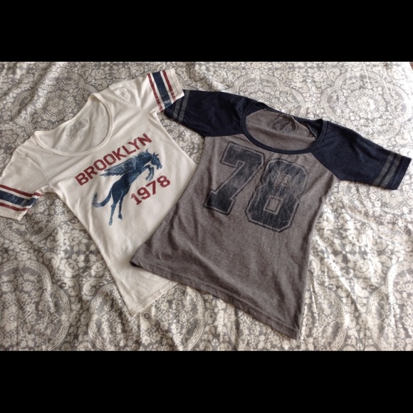 ***Bundle***' 2 tops "baseball jersey" tee