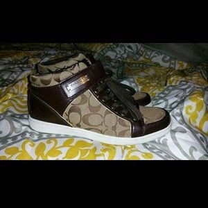 Coach high tops size 8 TRENDING!!