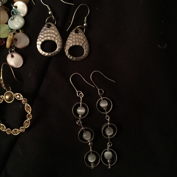Earring bundle!!!!!!!!! - Picture 4 of 4