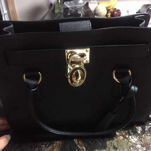 Michael Kors bag (SOLD) - Picture 1 of 2