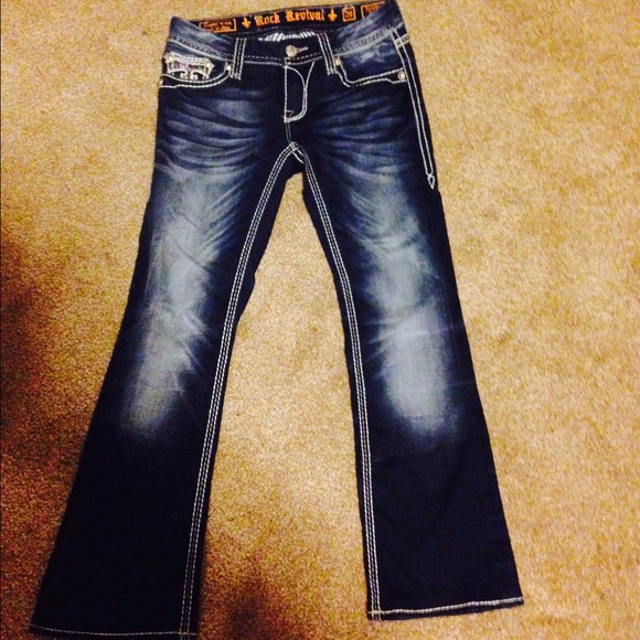 Beautiful rock revival jeans! Only worn once!