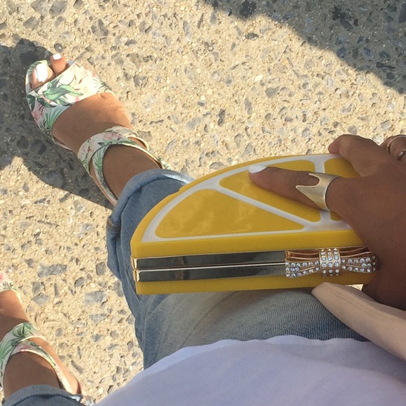 Asymmetrical ring - Picture 2 of 2