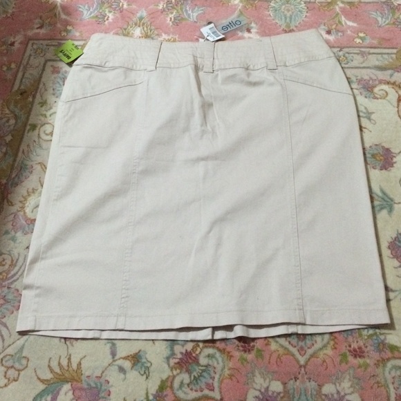 BNWT Khaki skirt- Italian designer Oltre- size 16 - Picture 2 of 4