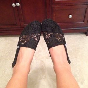 Black toms. Lightly used.