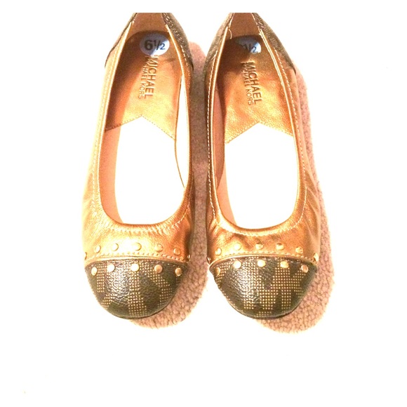 MICHAEL KORS flats!