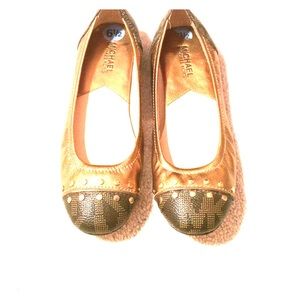 MICHAEL KORS flats!