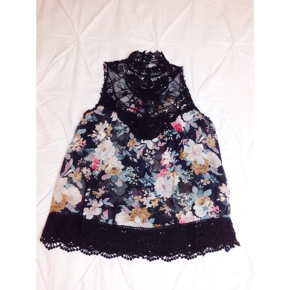 Honey Punch Tops - Nasty Gal Floral black lace top