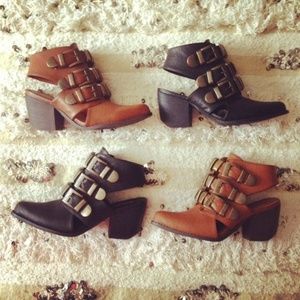 Forever 21 'Admiral' booties --- looks free ppl