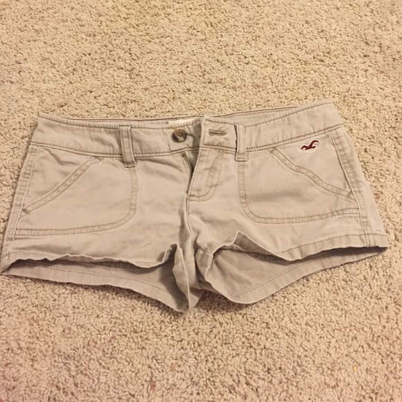 Hollister khaki shorts
