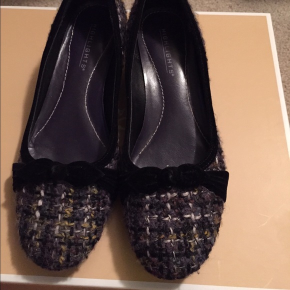 Brand new Black and purple shoe by Highlights