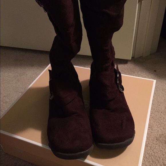 Brown suede boots in excellent condition