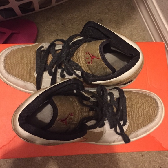 Nike air Jordan size 6. - Picture 2 of 3