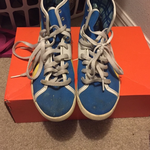 Yellow and blue reeboks size 6 - Picture 4 of 4