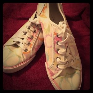 Coach signature scribble causal shoe