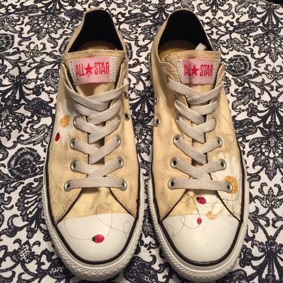 Converse Yellow Lady Bug Daisy Sz 8