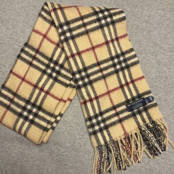 Authentic Burberry 100% cashmere scarf checked